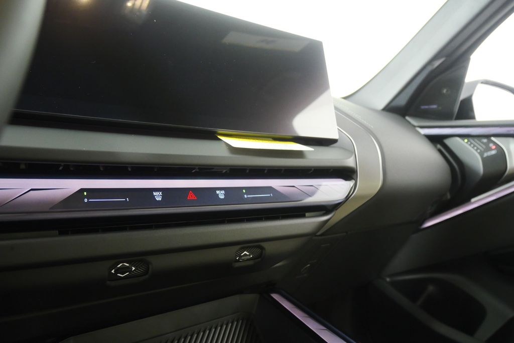 Thumbnail: 2026 BMW X3 - 21