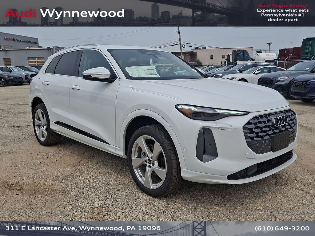 Glacier White Metallic 2026 Audi Q5 SUV / Crossover All-Wheel Drive 7-Speed Automatic