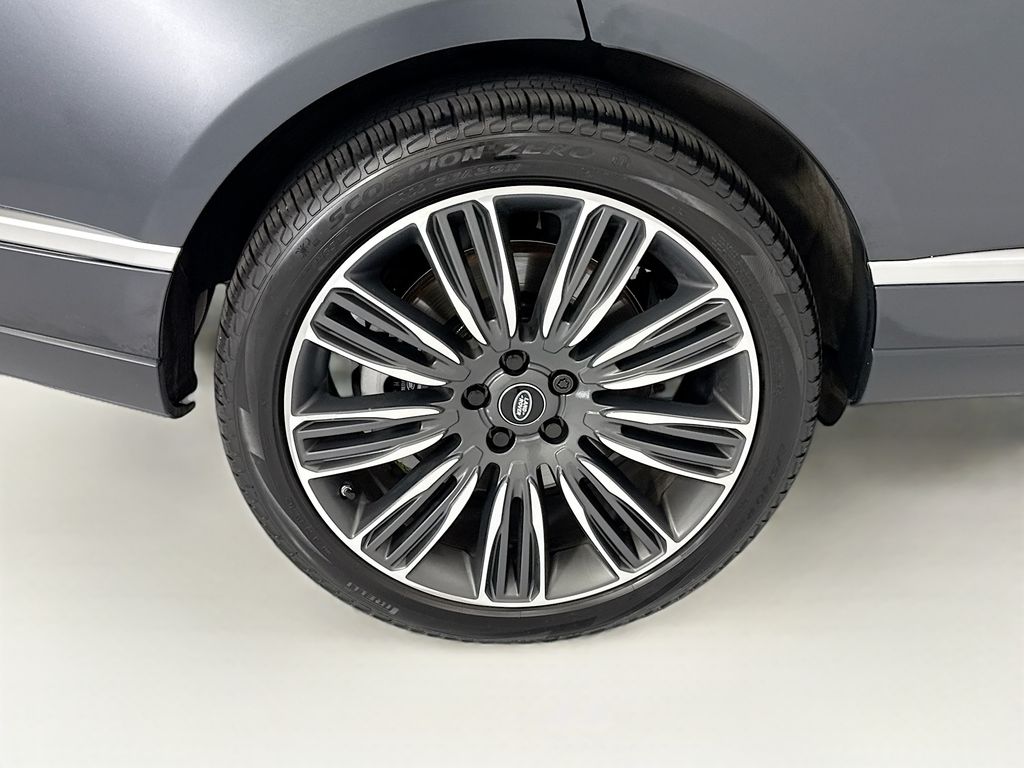 Thumbnail: 2021 Land Rover Range Rover - 31