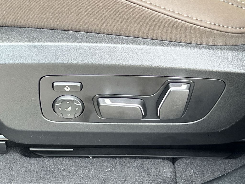 Thumbnail: 2026 BMW X3 - 12