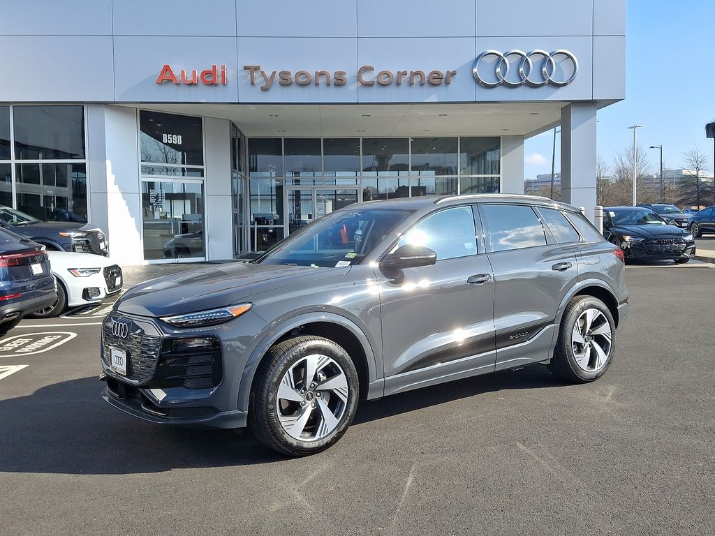 2025 Audi e-tron Premium -
                Vienna, VA