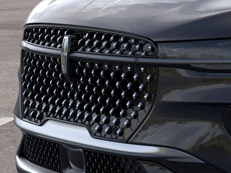 New 2026 Infinite Black Metallic Clearcoat Lincoln Premiere image 4