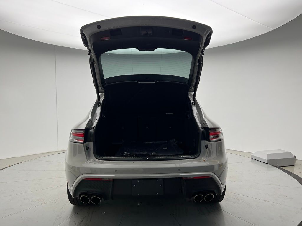 Thumbnail: 2023 Porsche Macan - 20