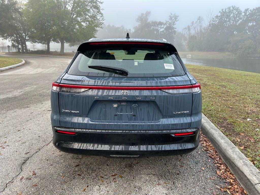 Thumbnail: 2025 Toyota Crown Signia - 4