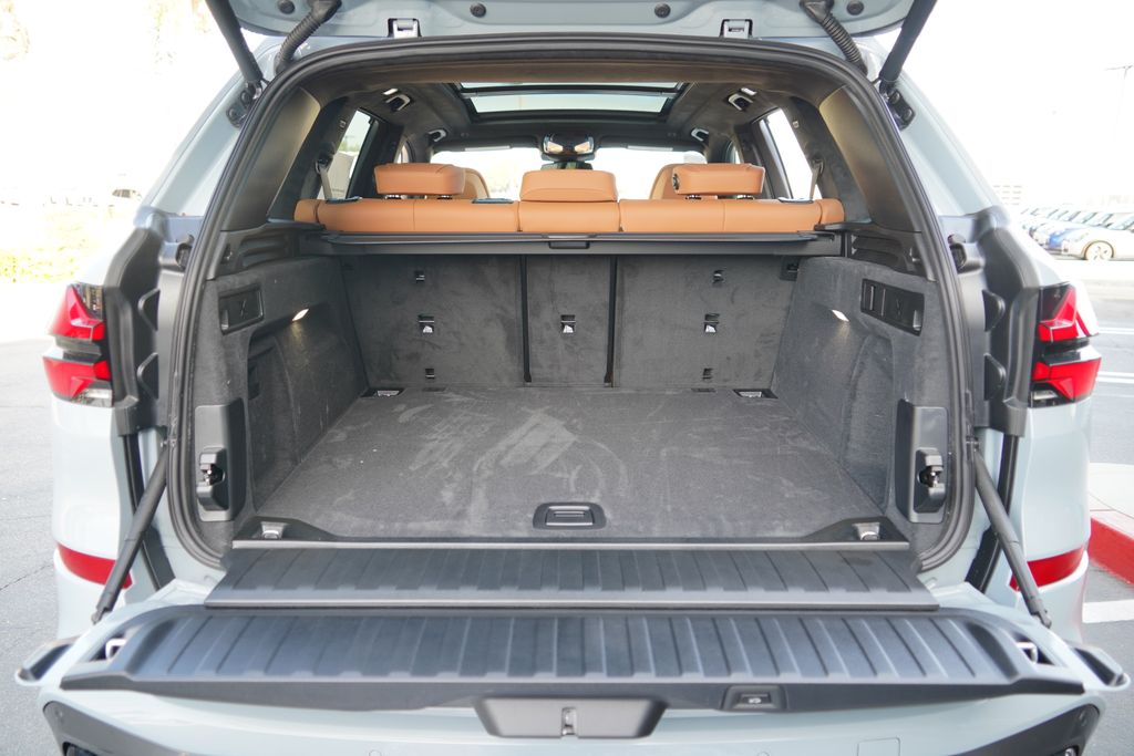 Thumbnail: 2026 BMW X5 - 20