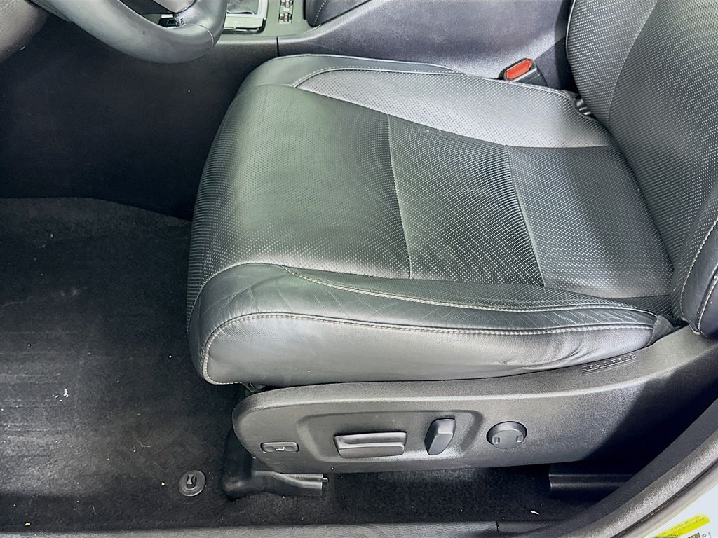 2015 Toyota Highlander Limited 19