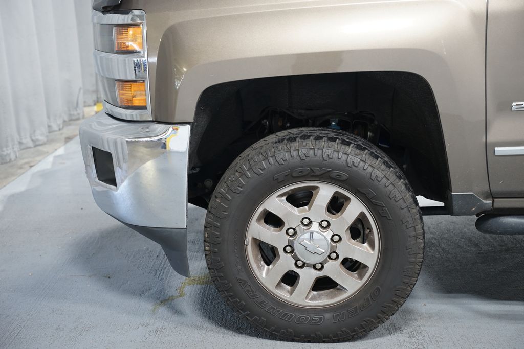 Thumbnail: 2015 Chevrolet Silverado 2500 - 5