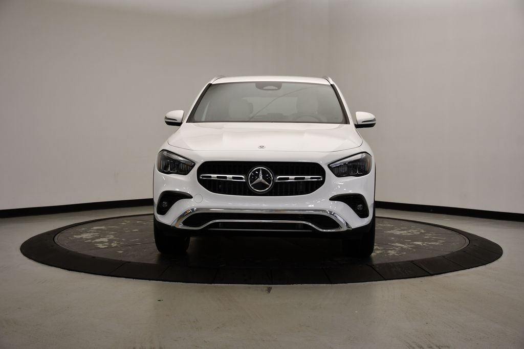 2025 Mercedes-Benz GLA 250 4MATIC 8