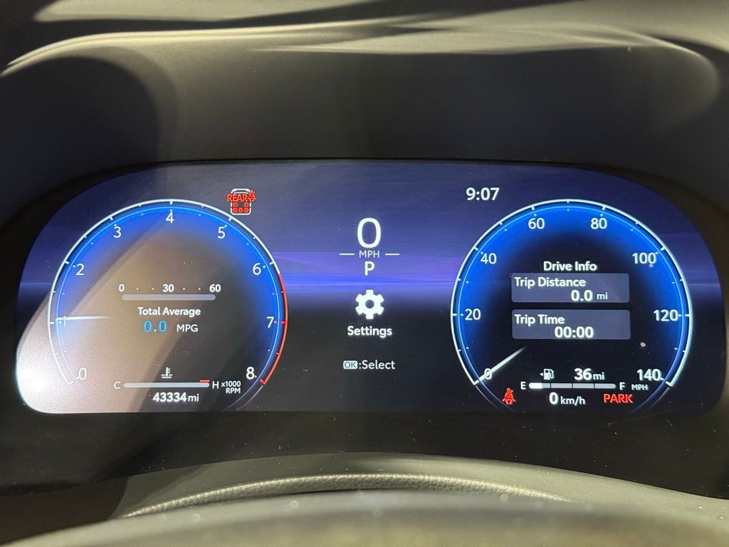 Thumbnail: 2023 Toyota Highlander - 28