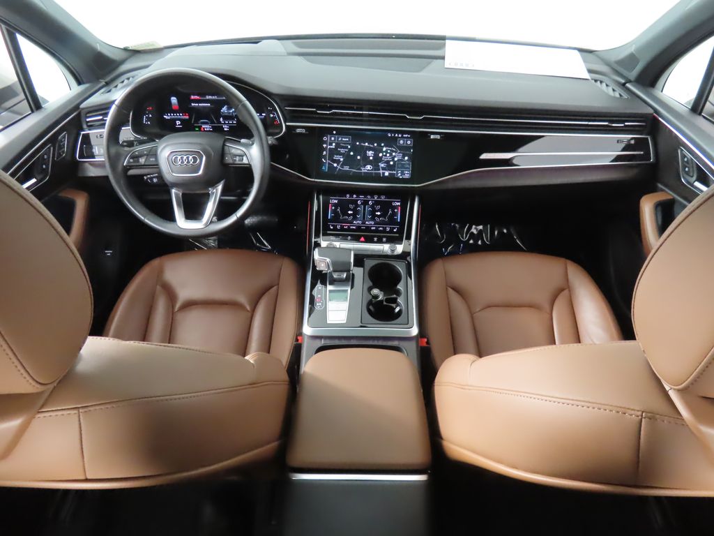 Thumbnail: 2022 Audi Q7 - 11