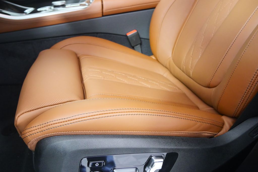 Thumbnail: 2026 BMW X5 - 9