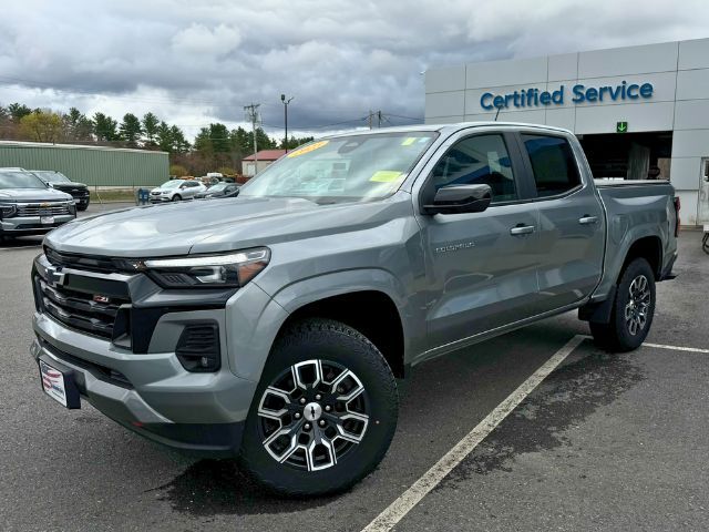 Sterling Gray Metallic 2023 Chevrolet Colorado Z71 Crew Cab 4WD Pickup Truck Four-Wheel Drive 8-Speed Automatic
