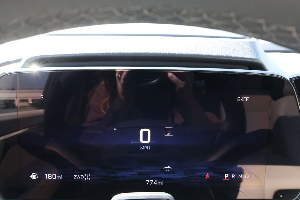 Thumbnail: 2025 Chevrolet Suburban - 23