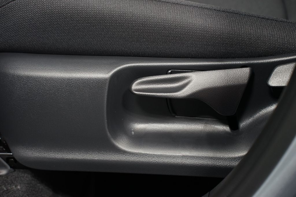 Thumbnail: 2026 Toyota Corolla Cross - 32