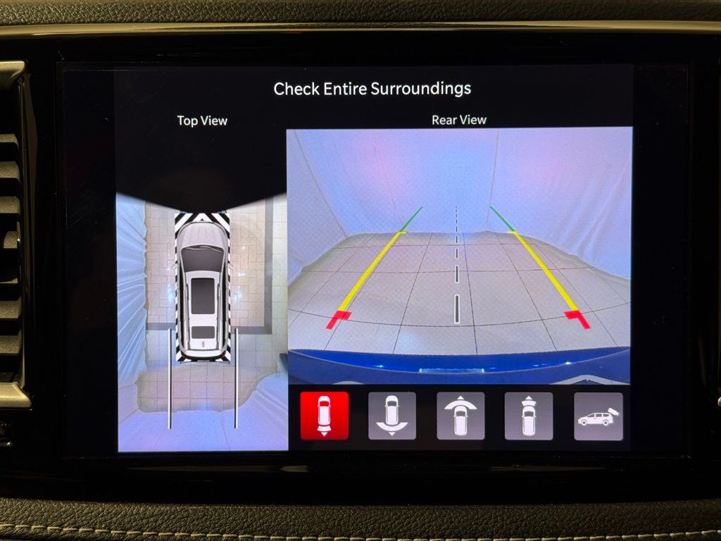 Thumbnail: 2021 Chrysler Pacifica - 30