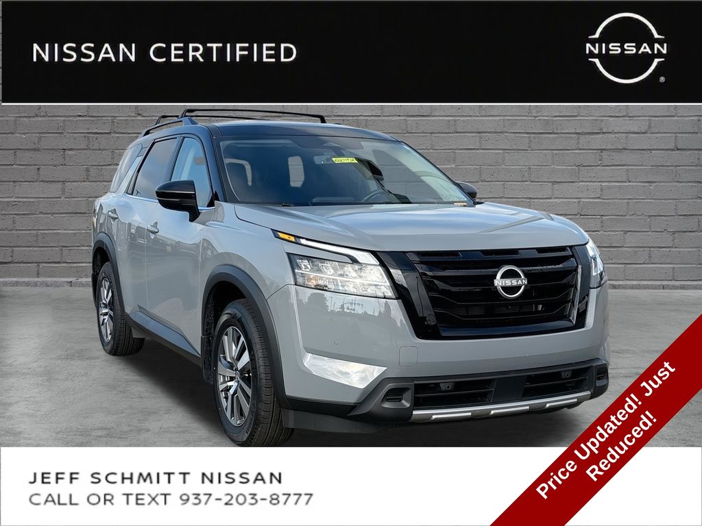 2024 Nissan Pathfinder Gris (Solid Gray/Super Black) SUV/Crossover Tracción en las cuatro ruedas 9 velocidades Automática