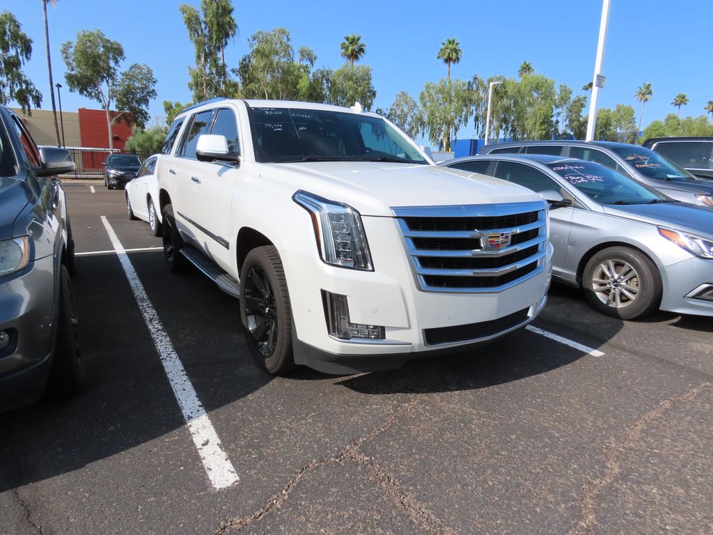 2020 Cadillac Escalade Luxury 3