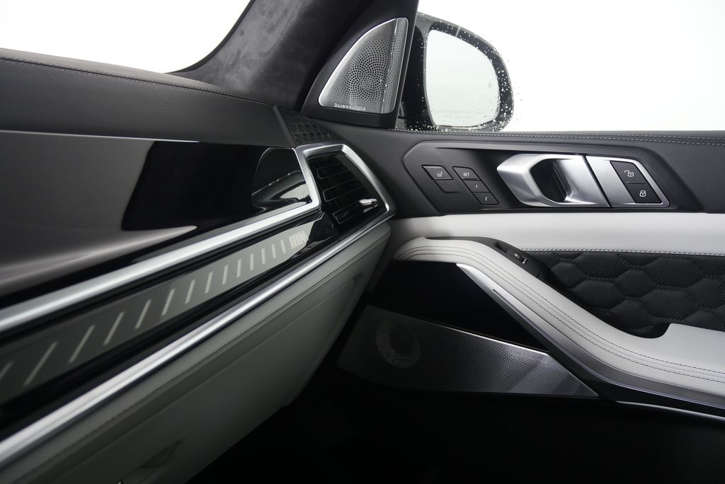 Thumbnail: 2026 BMW X5 - 28