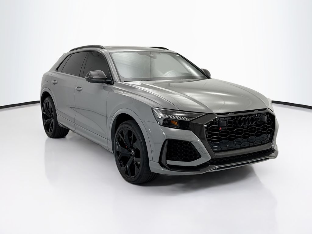 Thumbnail: 2024 Audi RS Q8 - 3