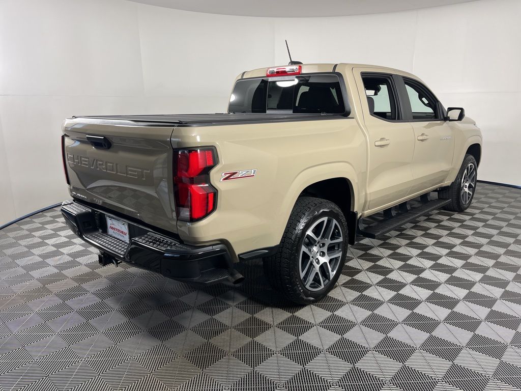Thumbnail: 2024 Chevrolet Colorado - 5