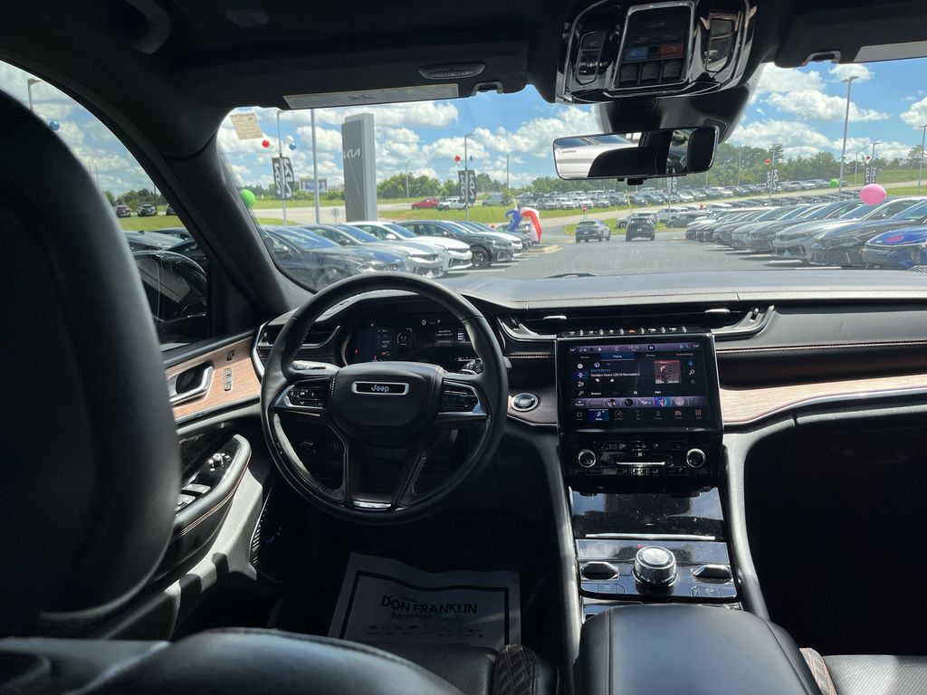 Used 2021 Silver Jeep Summit image 15