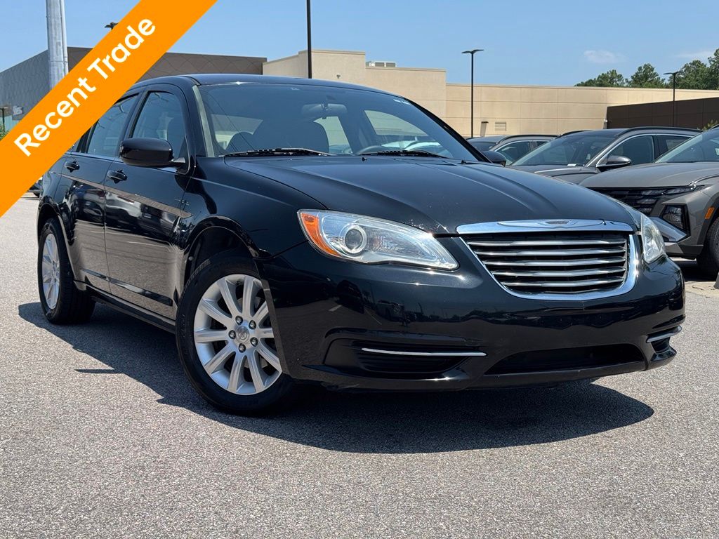 2013 Chrysler 200 Touring Sedan FWD
