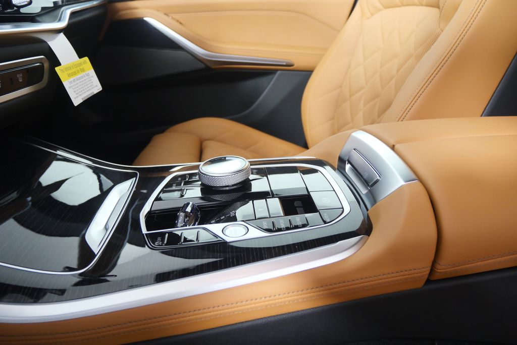 Thumbnail: 2026 BMW X5 - 21