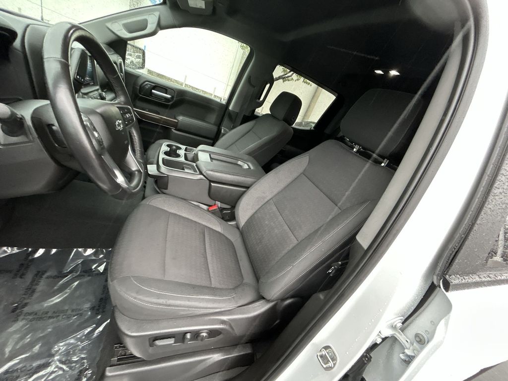Thumbnail: 2022 Chevrolet Silverado 1500 - 11