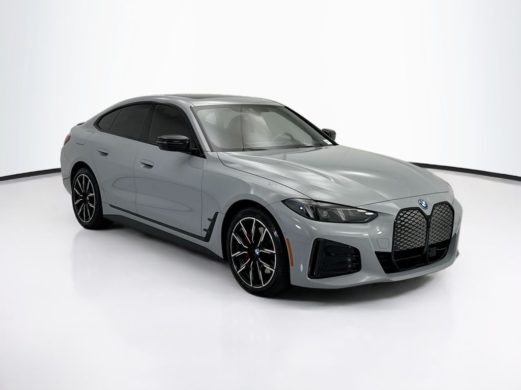 Thumbnail: 2025 BMW i4 - 3