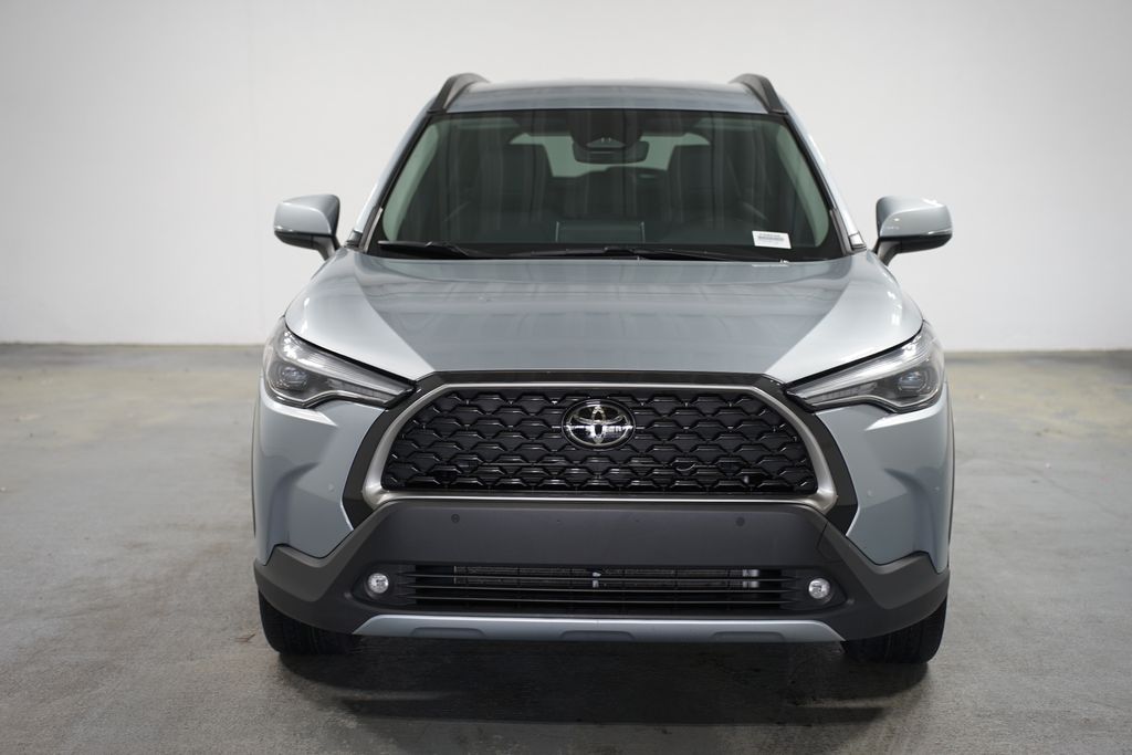 2024 Toyota Corolla Cross XLE 2