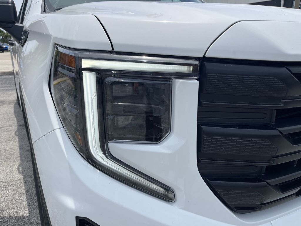 new 2025 GMC Sierra 1500 car, priced at $40,097