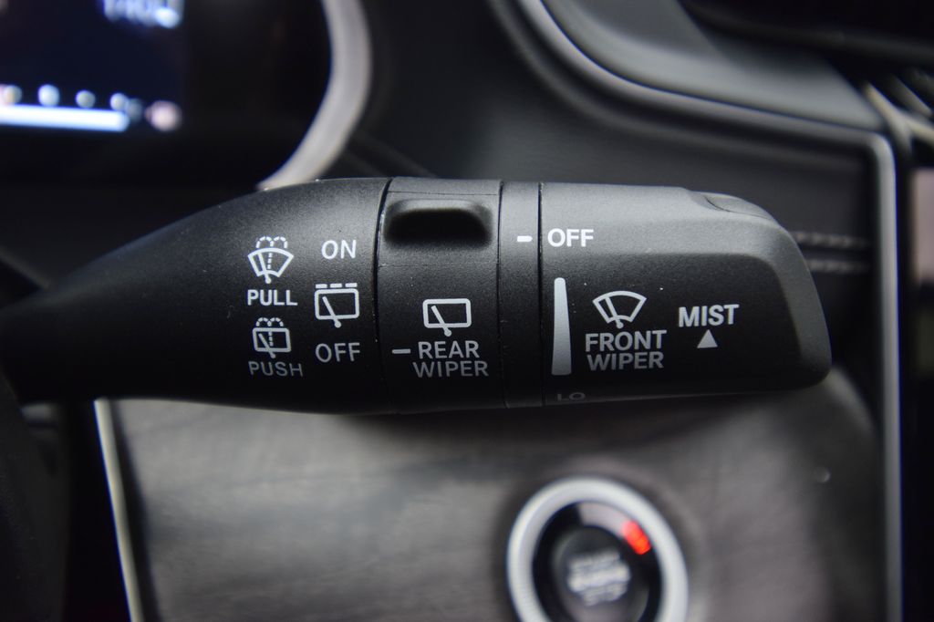 new 2025 Jeep Grand Cherokee car, priced at $50,186