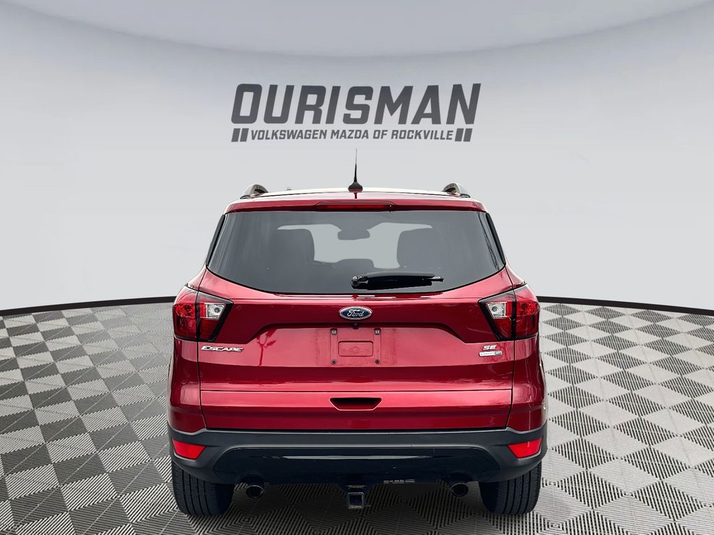 2019 Ford Escape SE photo