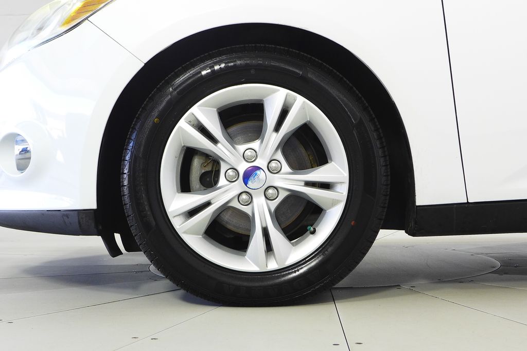 Thumbnail: 2012 Ford Focus - 5