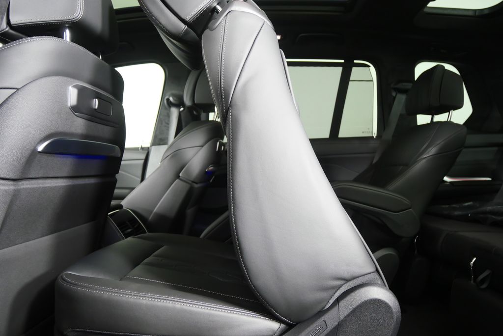 Thumbnail: 2026 BMW X7 - 18