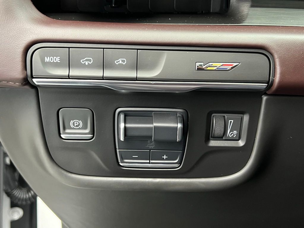 Thumbnail: 2023 Cadillac Escalade - 24