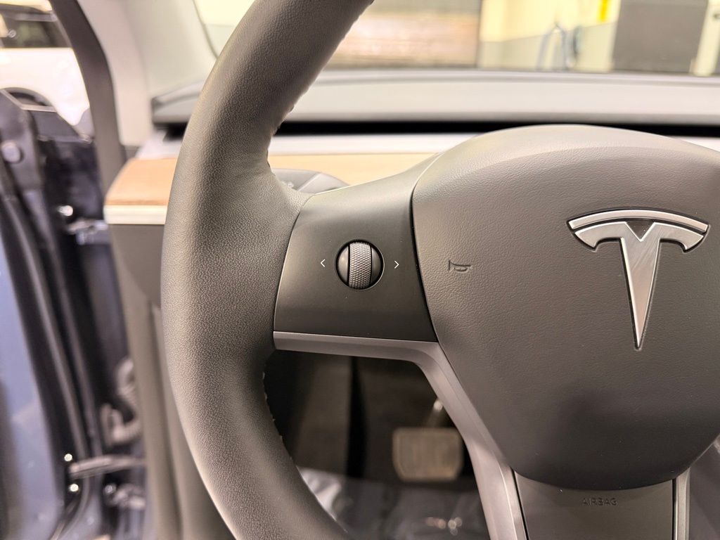 Thumbnail: 2023 Tesla Model Y - 13