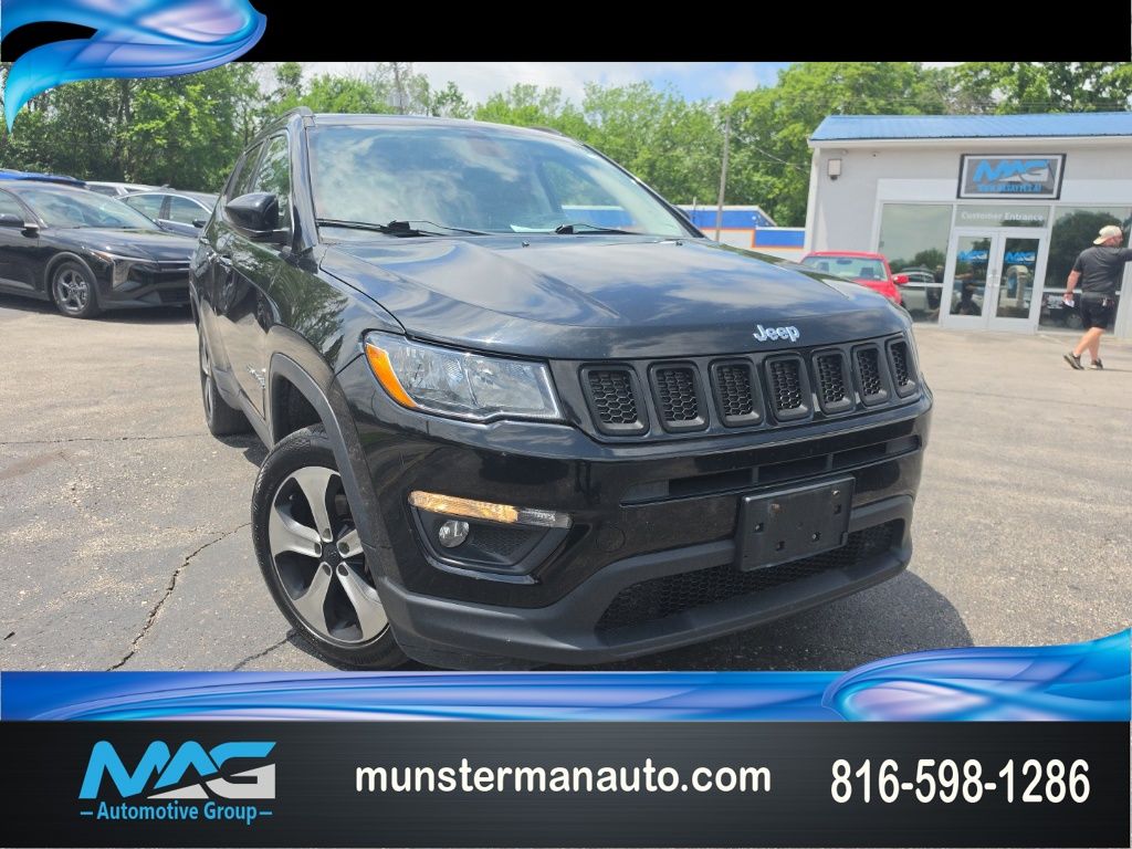 Diamond Black Crystal Pearlcoat 2017 Jeep Compass SUV / Crossover Four-Wheel Drive 9-Speed Automatic