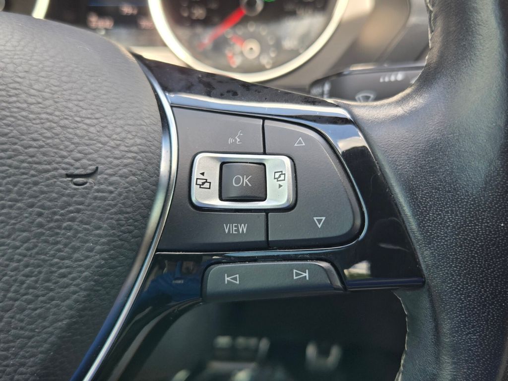 2021 Volkswagen Tiguan - $17,685