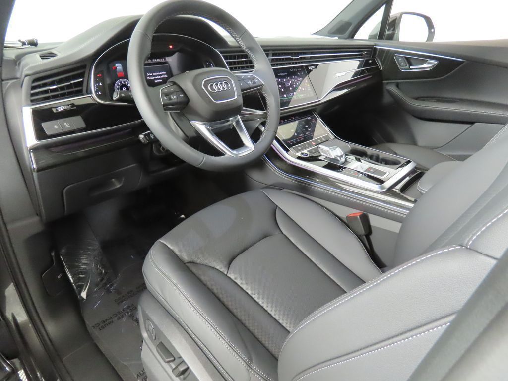 Thumbnail: 2026 Audi Q7 - 27