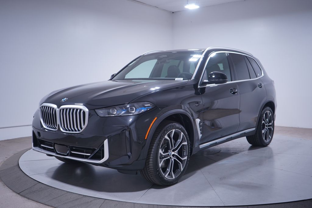 Thumbnail: 2026 BMW X5 - 1