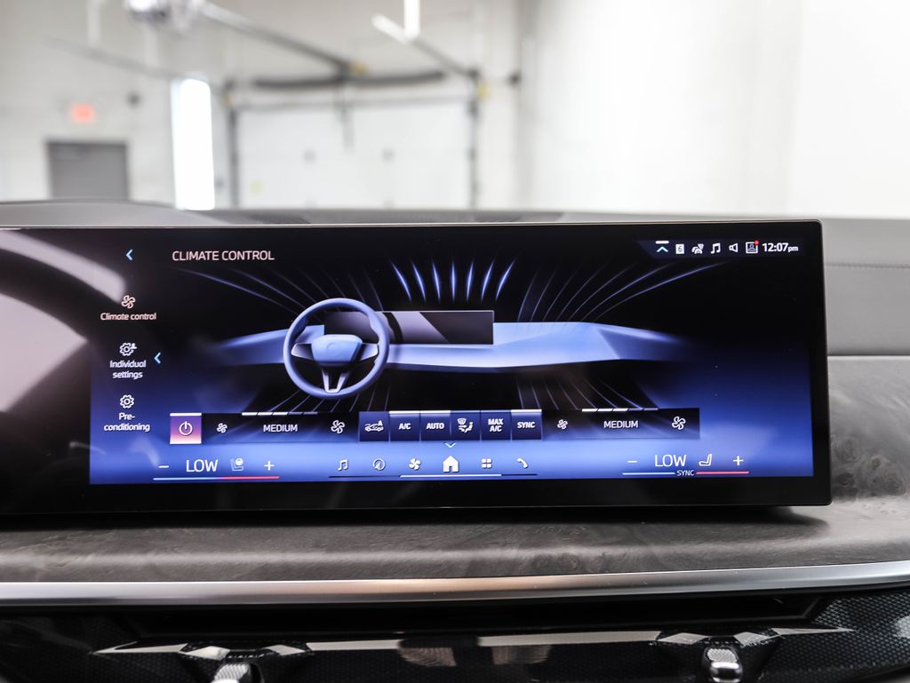 Thumbnail: 2026 BMW X6 - 15