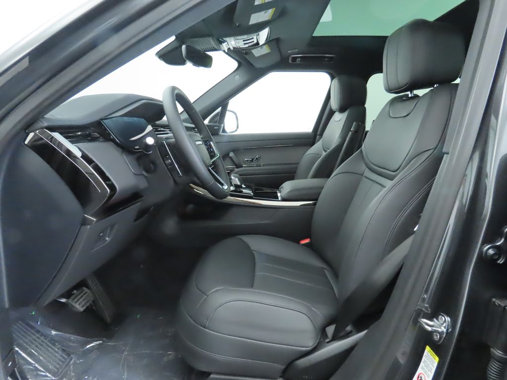 Thumbnail: 2025 Land Rover Range Rover Sport - 21