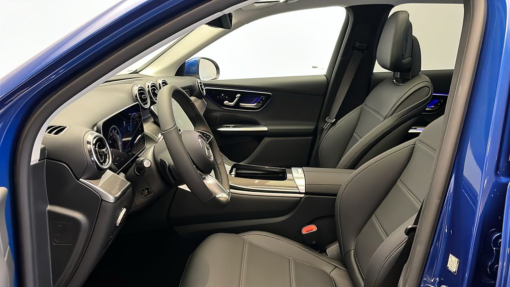 2025 Mercedes-Benz GLC 350 12