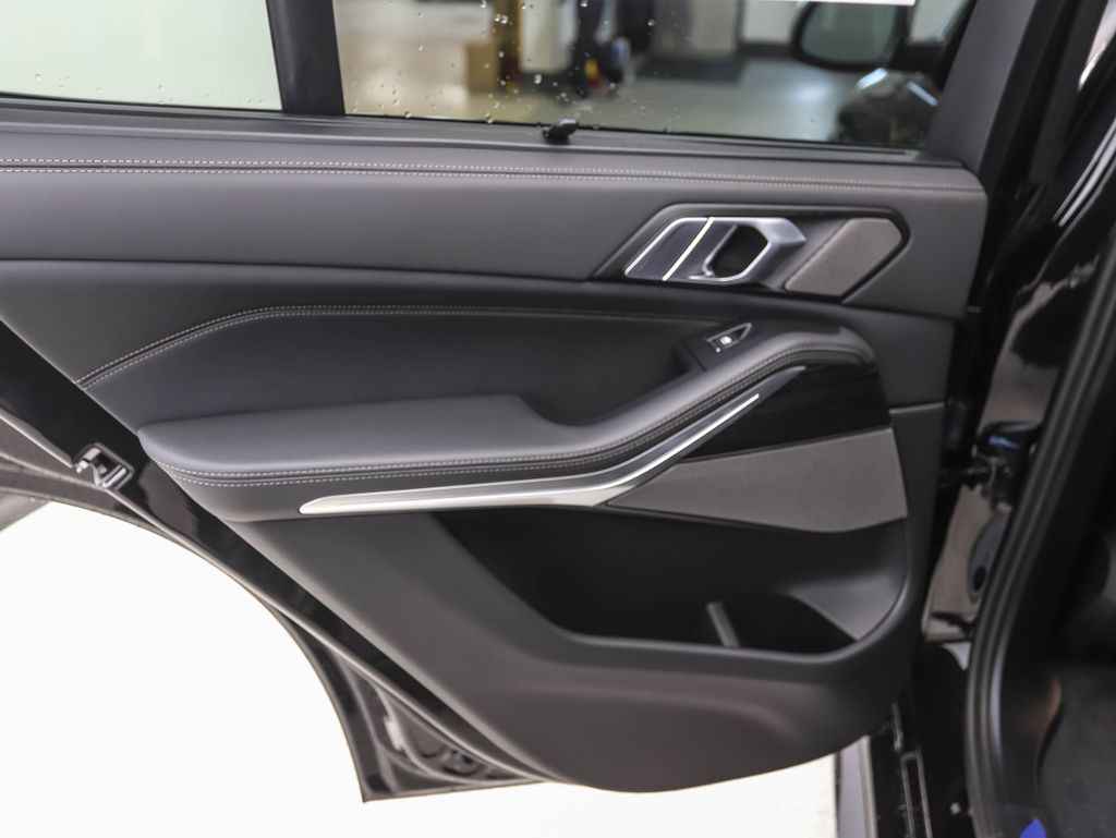 Thumbnail: 2026 BMW X5 - 20