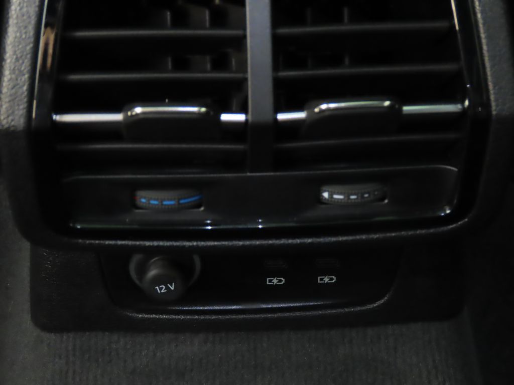 Thumbnail: 2025 Audi Q3 - 27