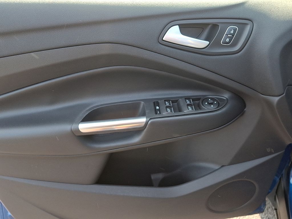 2019 Ford Escape SEL 13