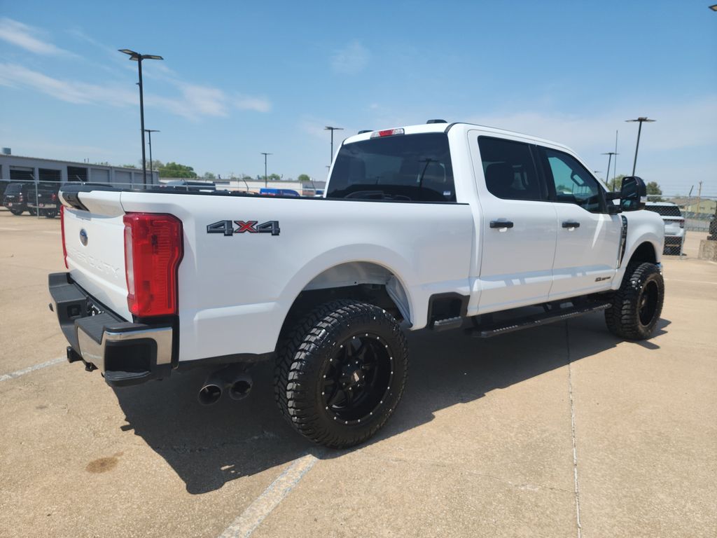 2024 Ford F-350SD XLT photo