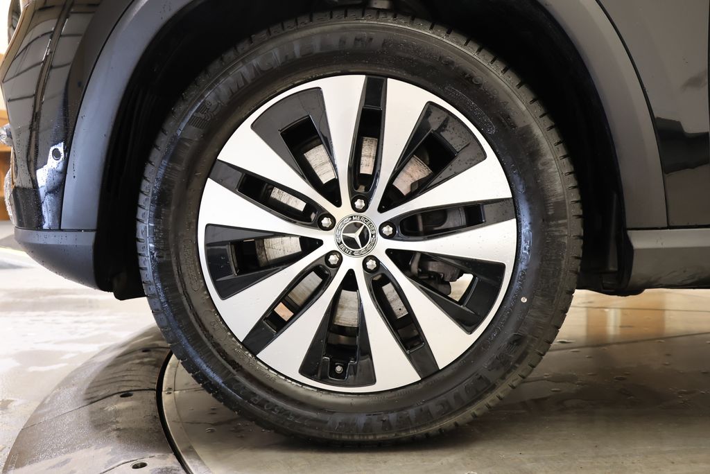 Thumbnail: 2026 Mercedes-Benz GLE - 11