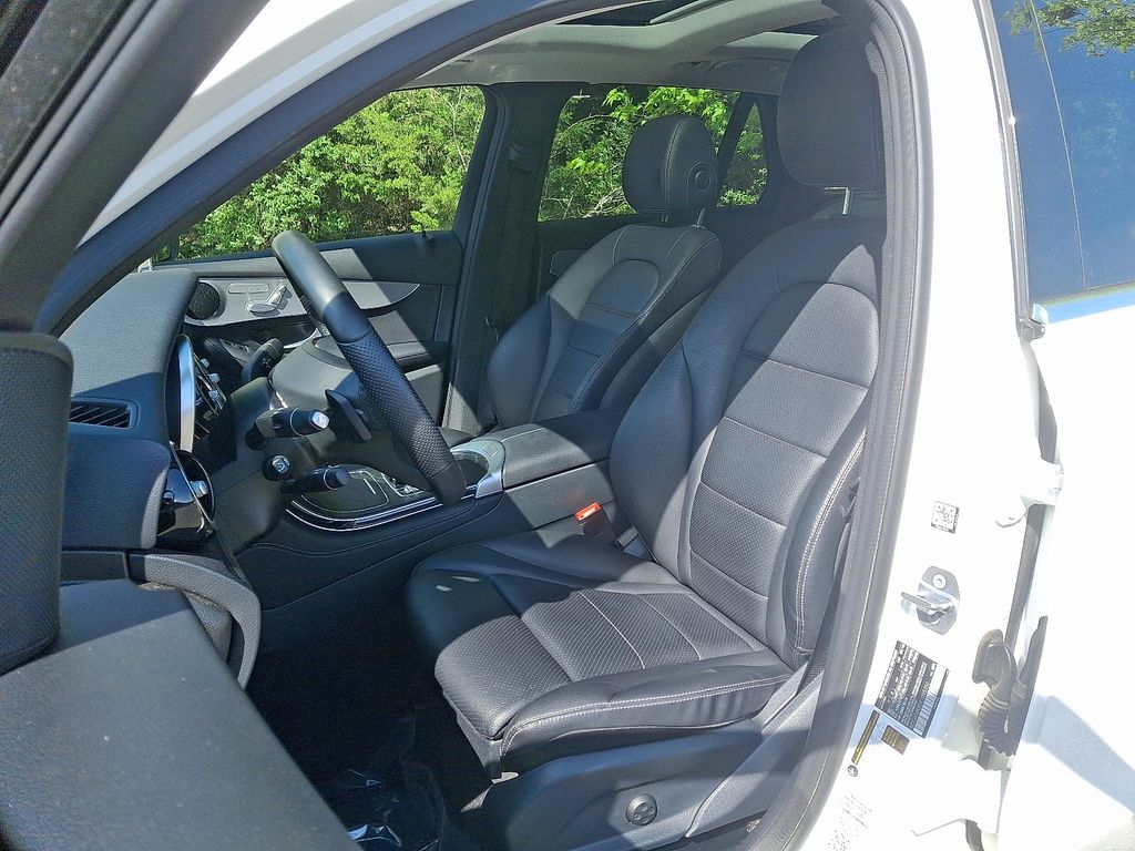 2019 Mercedes-Benz GLC 300 13